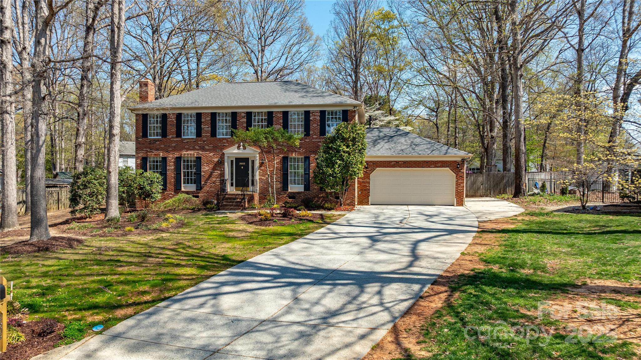 Willowdale Ln, Matthews, NC 28105