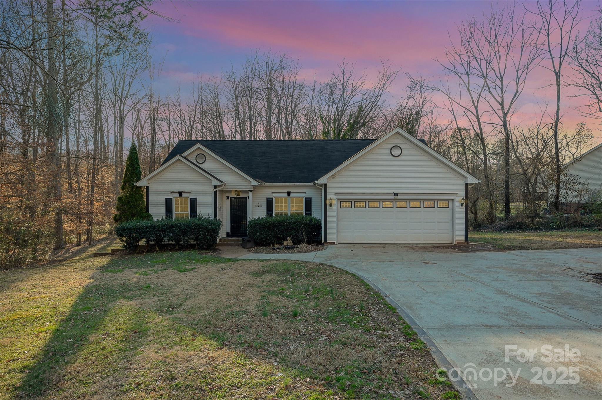 Woodlawn Ave, Mount Holly, NC 28120