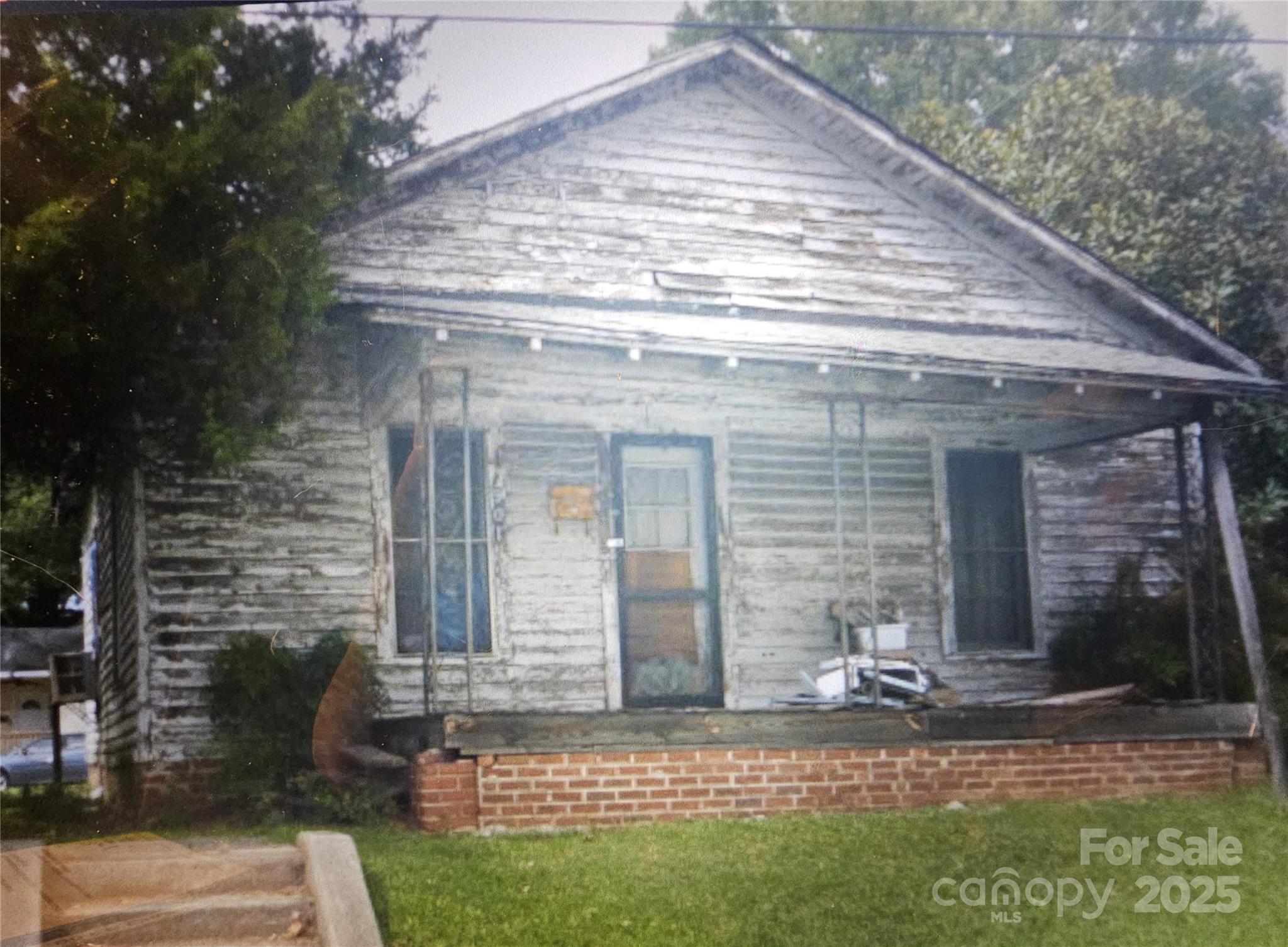 E Church St, Cherryville, NC 28021