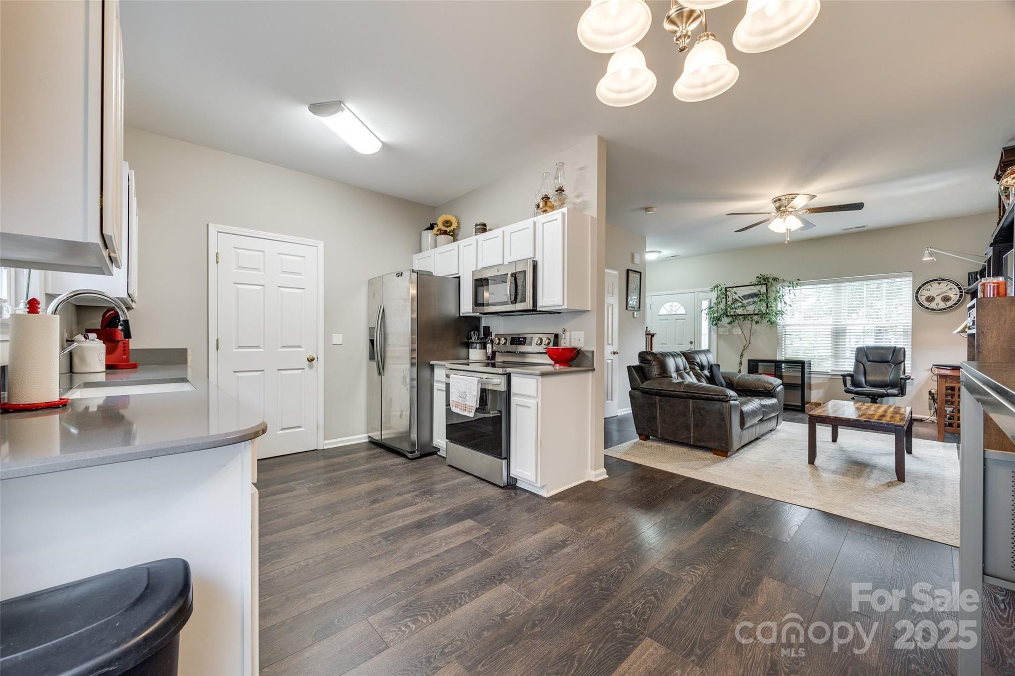Reid Ln, Pineville, NC 28134