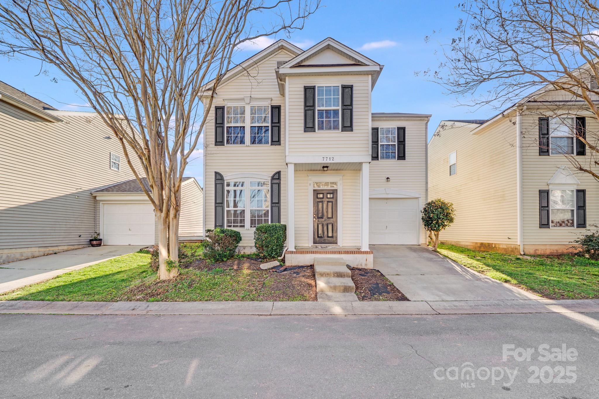 Grapetree Ct, Charlotte, NC 28215