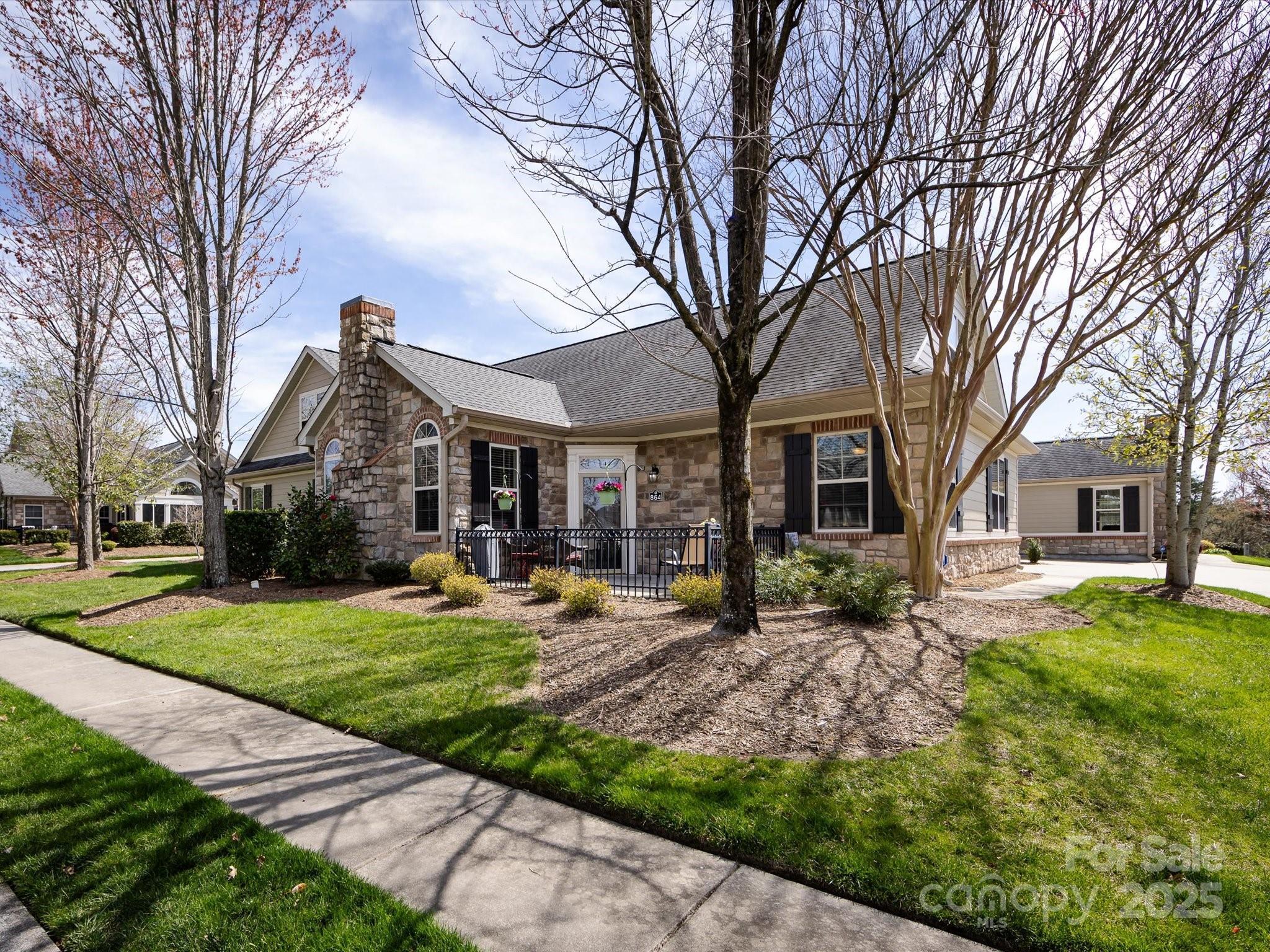 Ledgestone Ct, Fort Mill, SC 29708