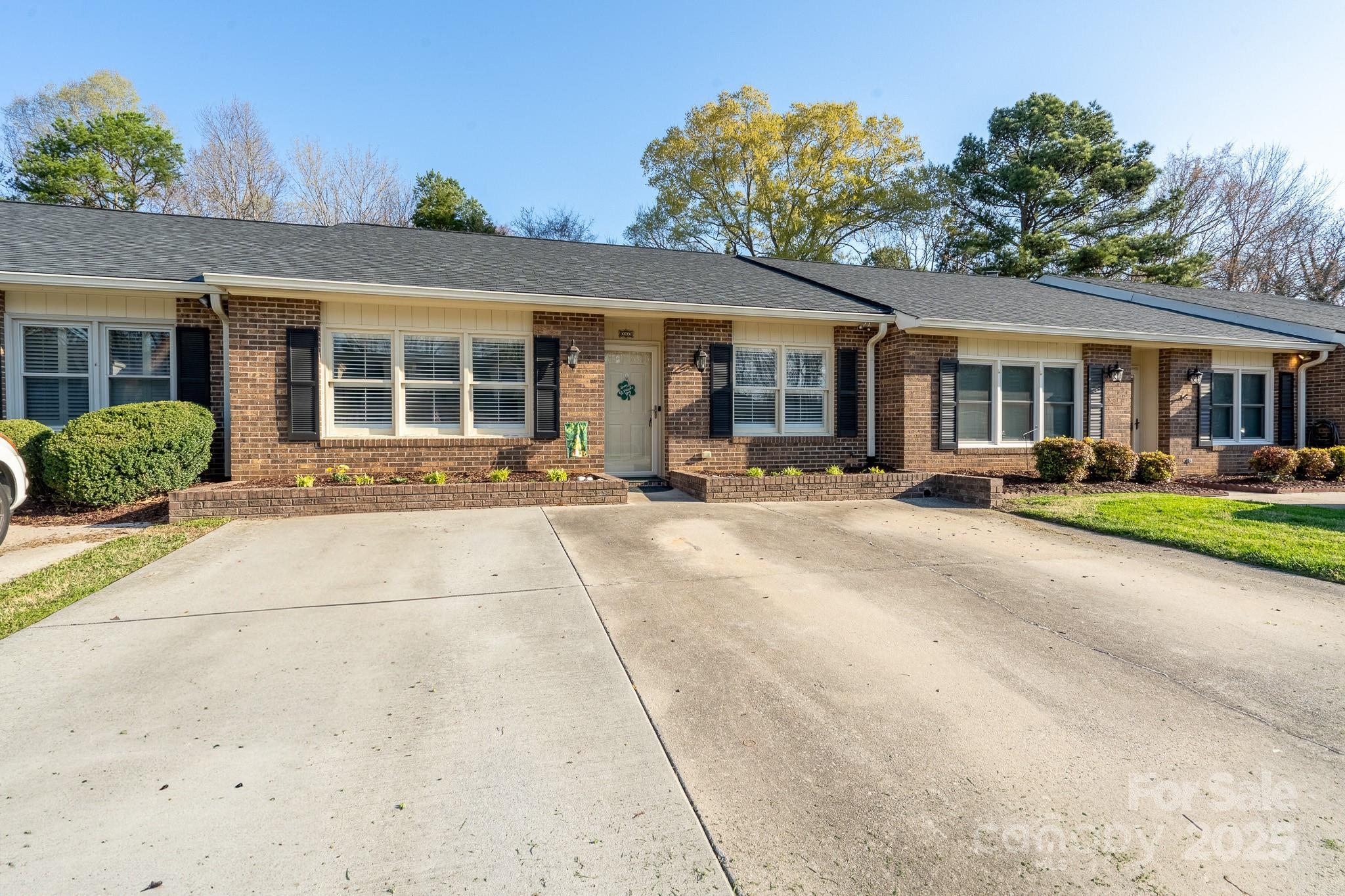 Camrose Cir Ne, Concord, NC 28025