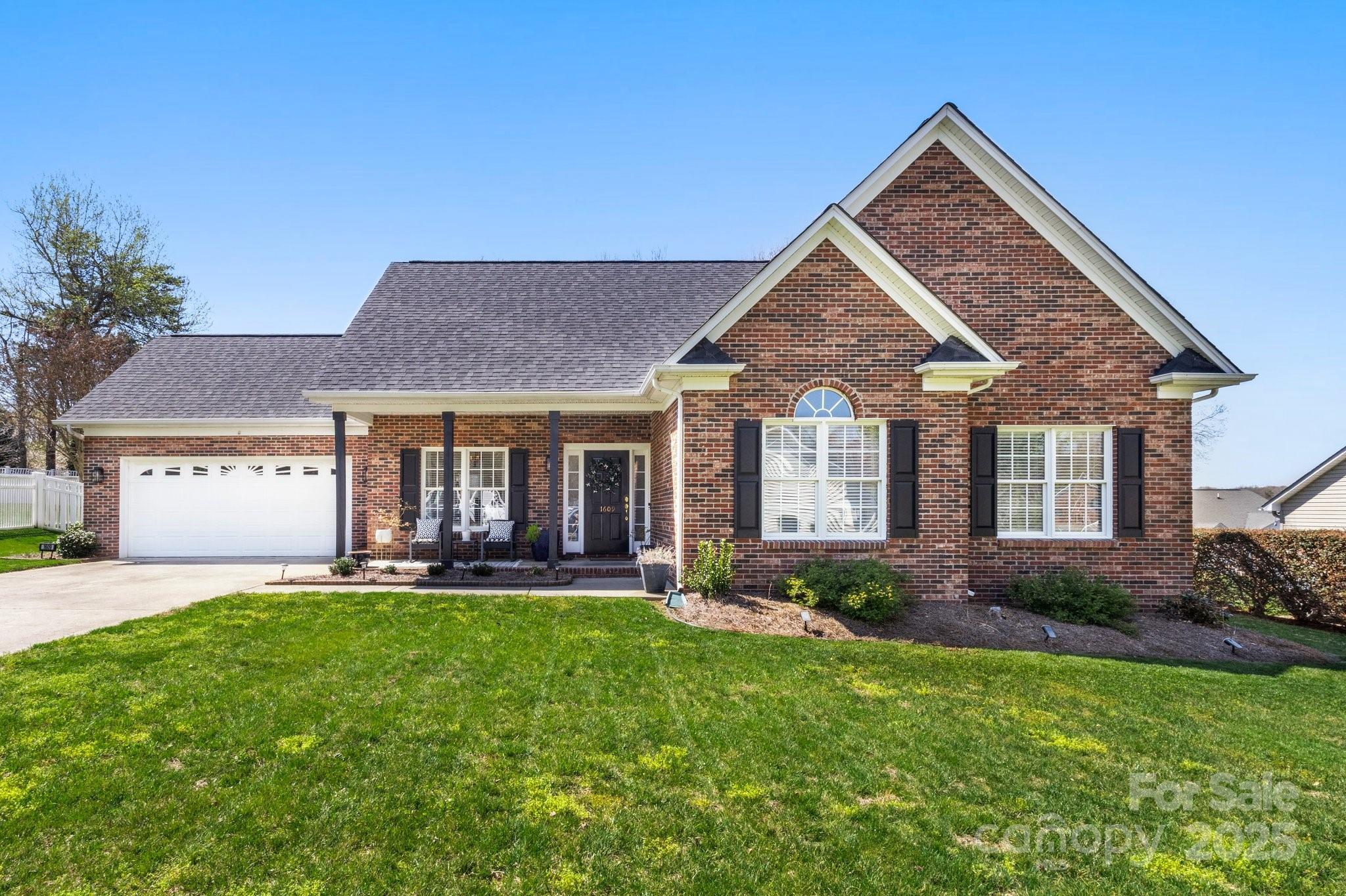 Eden Glen Dr, Dallas, NC 28034