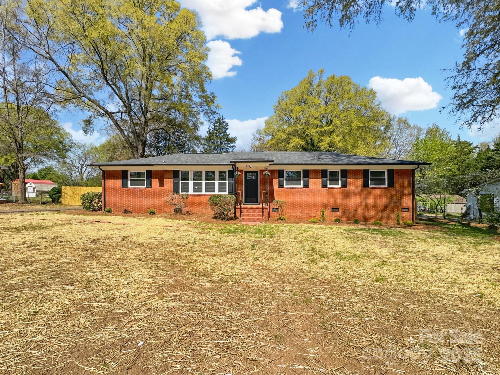 Hamilton Cir, Charlotte, NC 28216