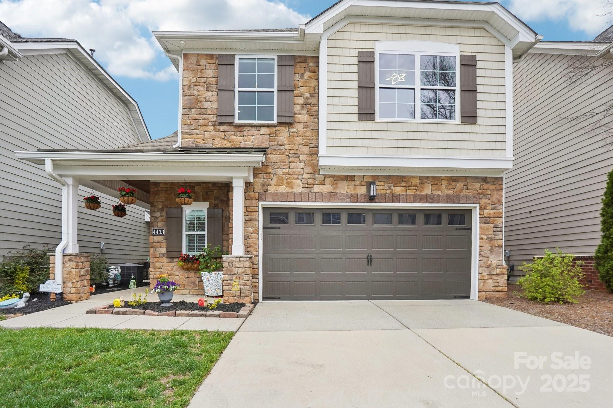 Forest Gate Ln, Charlotte, NC 28270