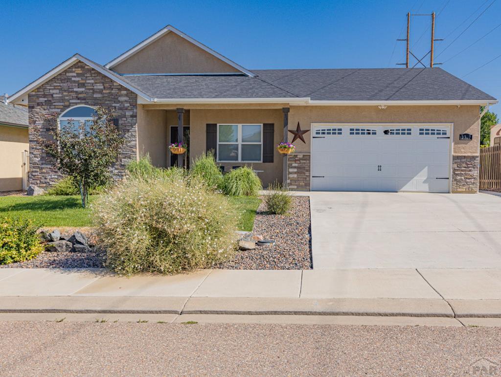 Meadowlark Ln, Pueblo, CO 81008