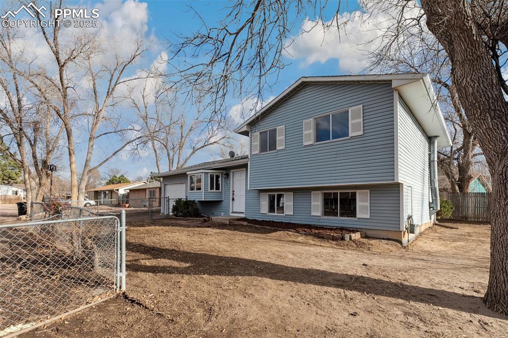 Springnite Dr, Colorado Springs, CO 80916