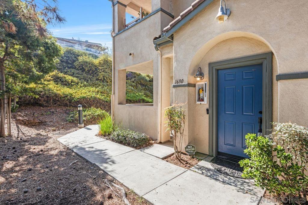 Paseo Aurora, San Diego, CA 92154