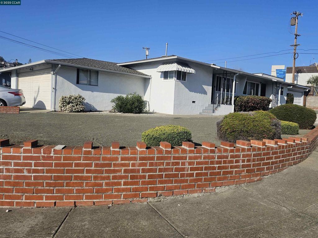 Renton Way, Castro Valley, CA 94546