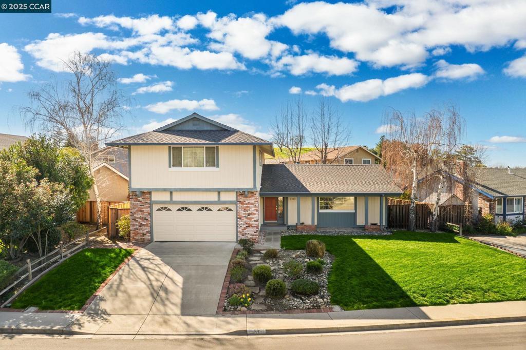 Kirkwood Dr, Concord, CA 94521