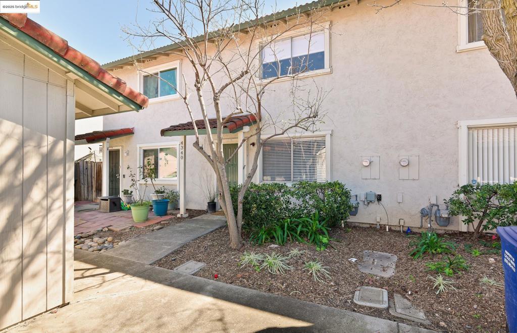 Saint Charles Pl, Concord, CA 94521
