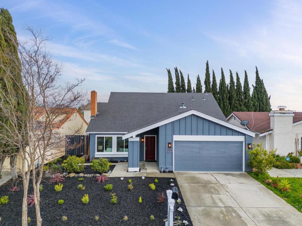 Quartz Pl, Newark, CA 94560
