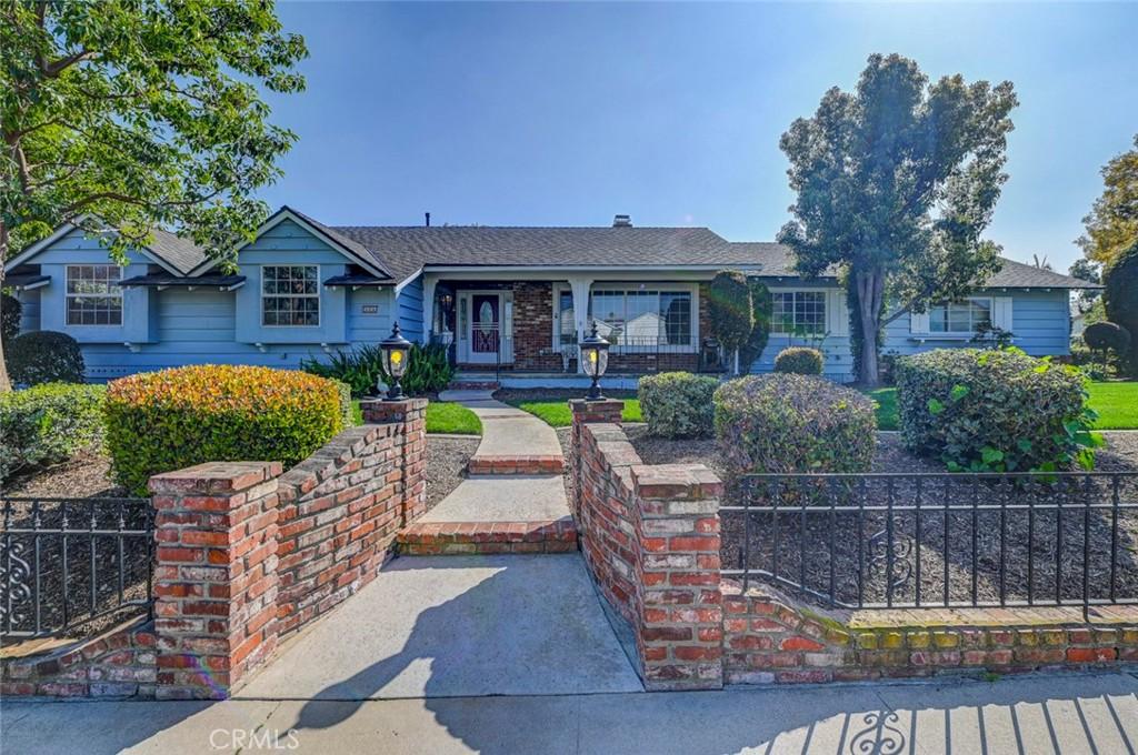 E Hermosa Dr, Fullerton, CA 92835