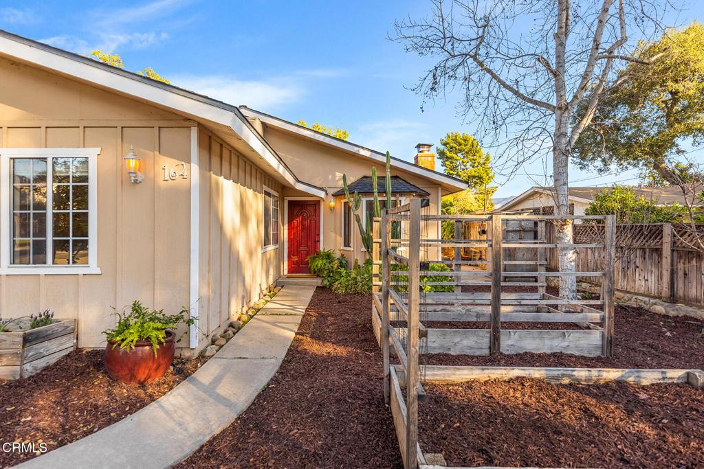 N Alvarado St, Ojai, CA 93023