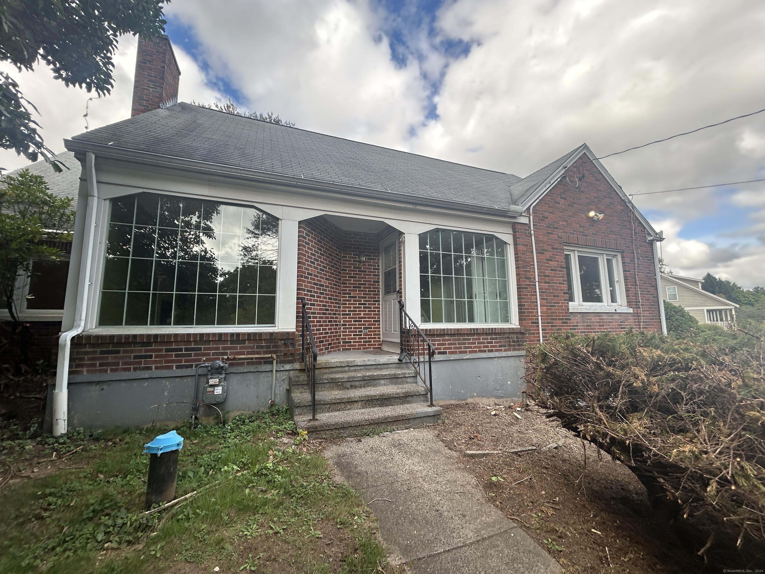 Hartford Tpke, North Haven, CT 06473