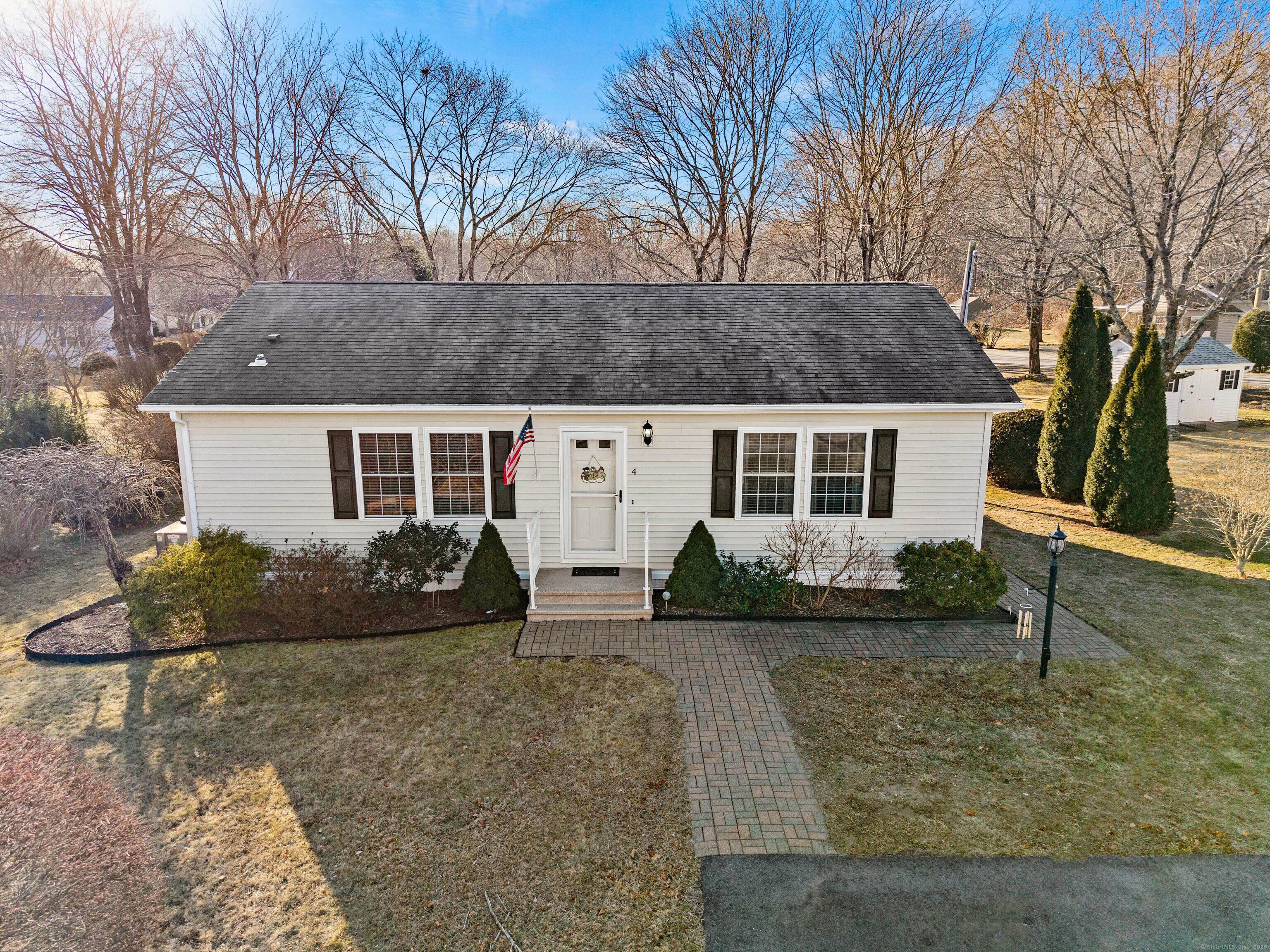 Country Club Trl, Killingworth, CT 06419