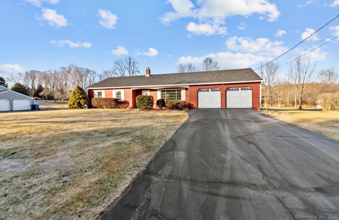Malchiodi Dr, Wallingford, CT 06492