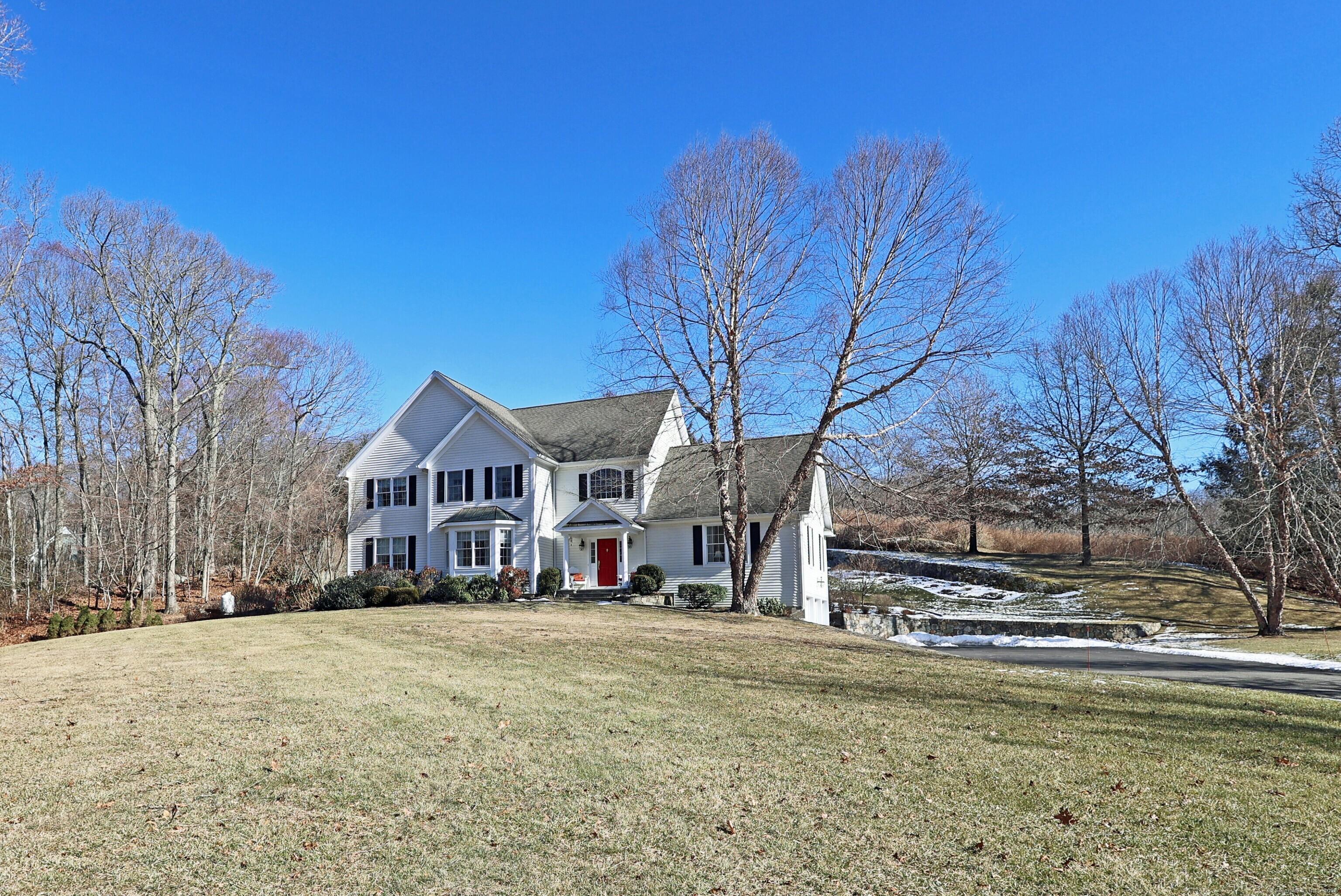 Hopewell Woods Rd, Redding, CT 06896