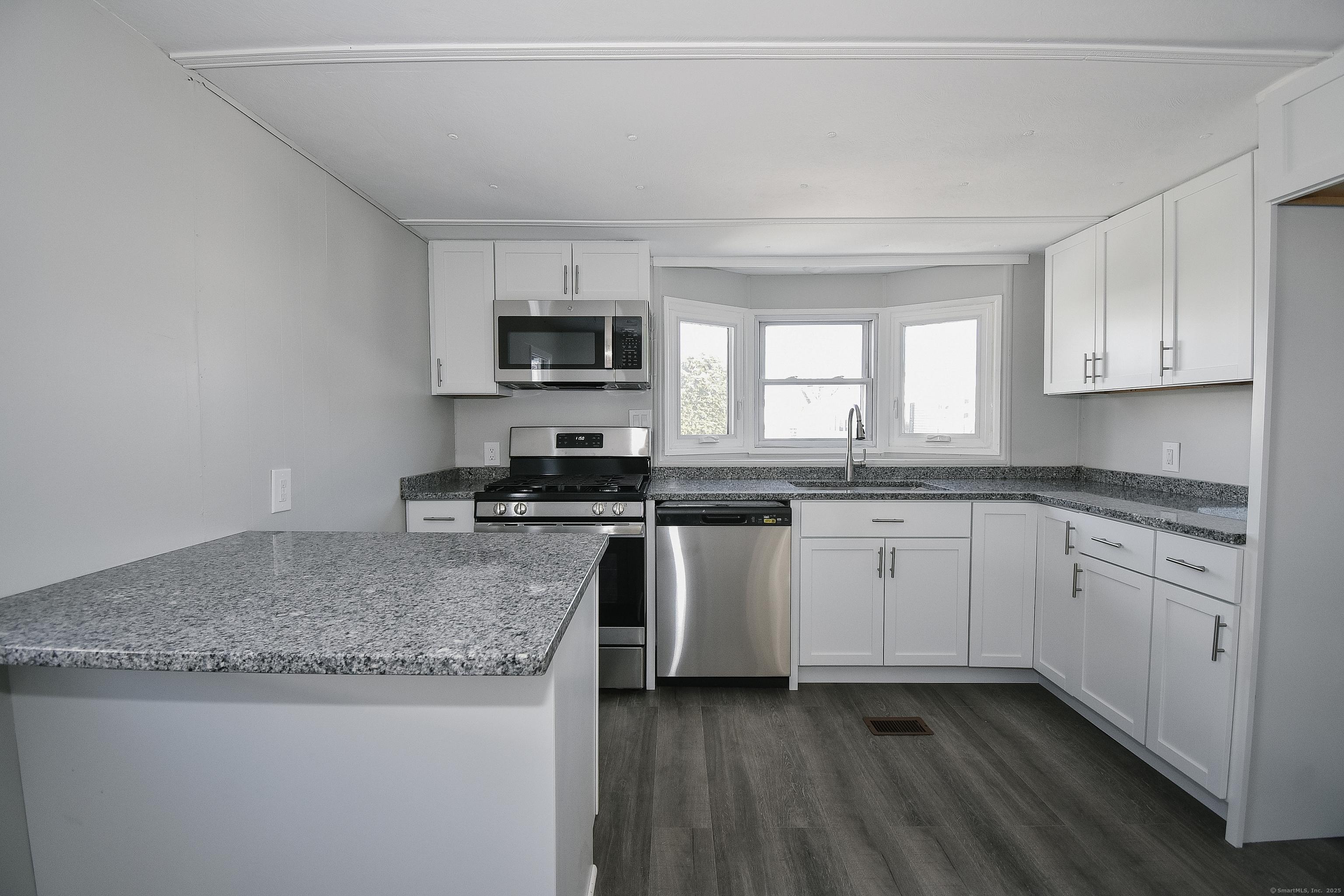 Grove Ter, Westbrook, CT 06498