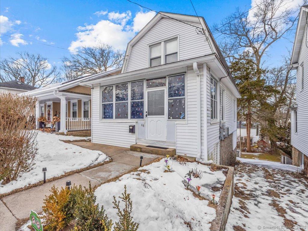 Raymond St, New London, CT 06320