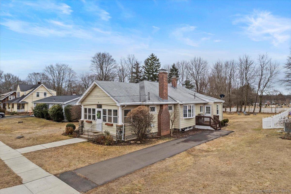 James St, Hamden, CT 06518