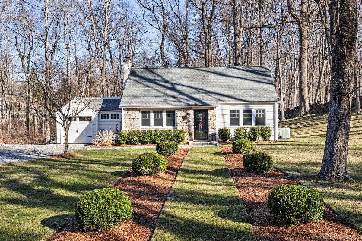 Forest Ln, Wilton, CT 06897