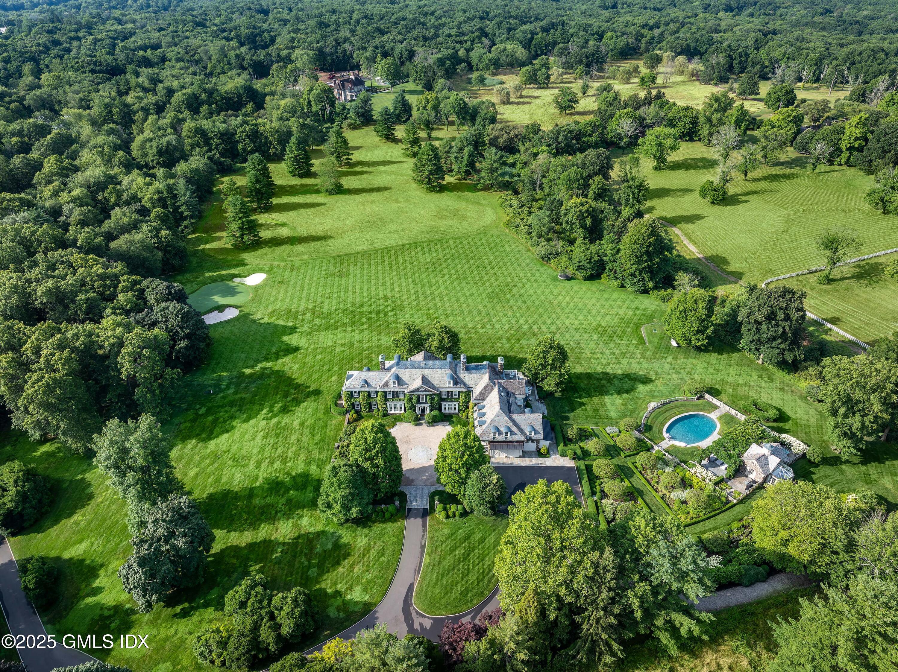 Conyers Farm Dr, Greenwich, CT 06831