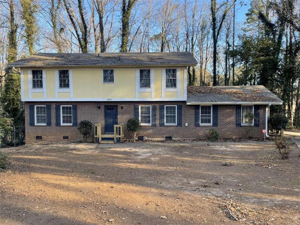 Whisperwood Trl, Stone Mountain, GA 30088