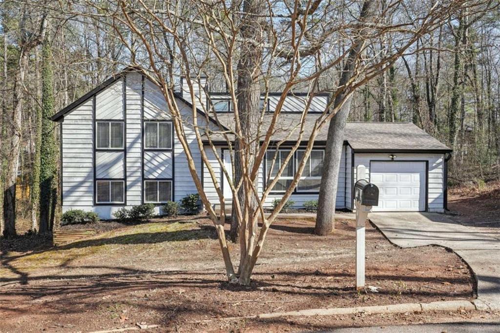 Martins Crossing Rd, Stone Mountain, GA 30088