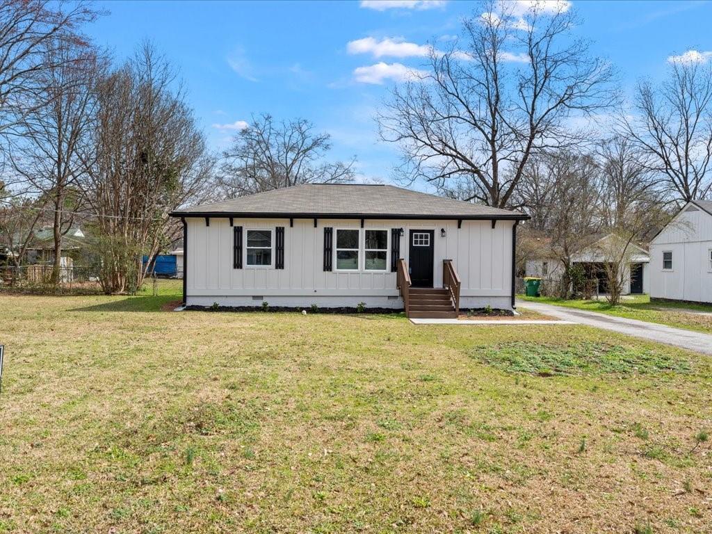 Maple Dr, Forest Park, GA 30297