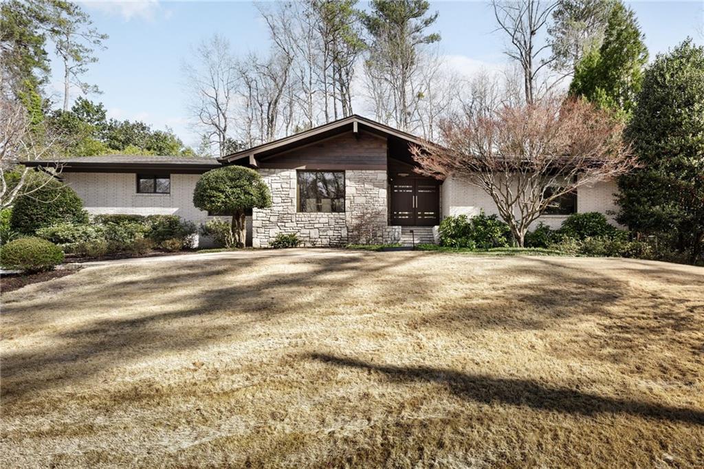 Hollydale Ct Nw, Atlanta, GA 30342