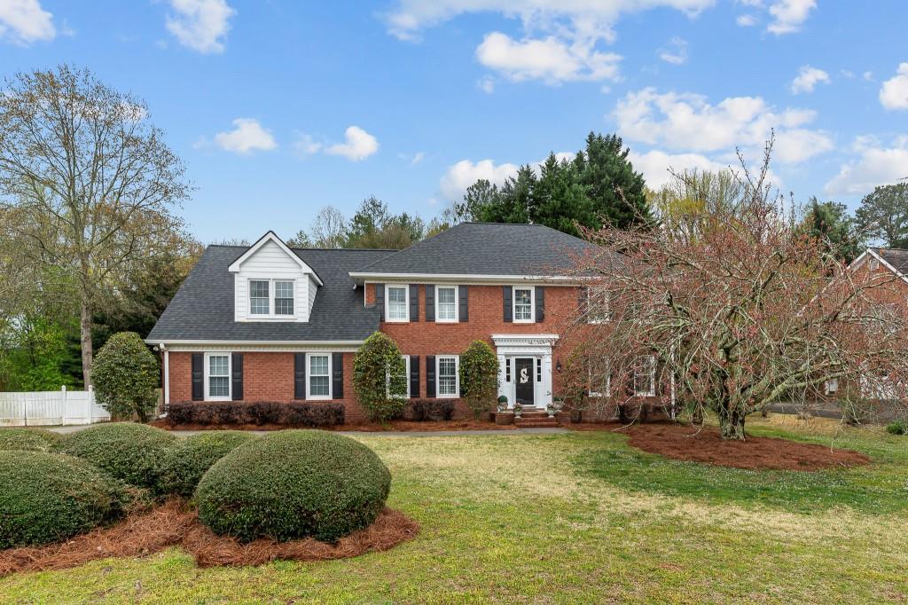 Woodfall Dr Sw, Lilburn, GA 30047
