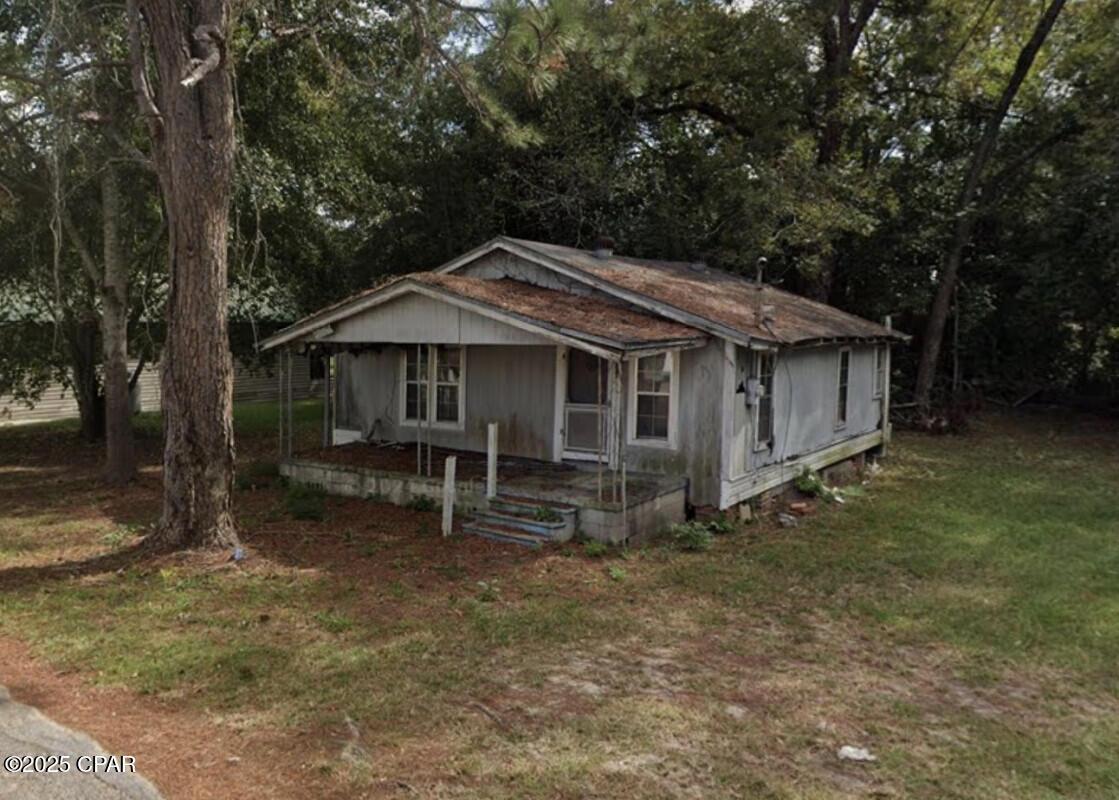 Washington Ave, Graceville, FL 32440