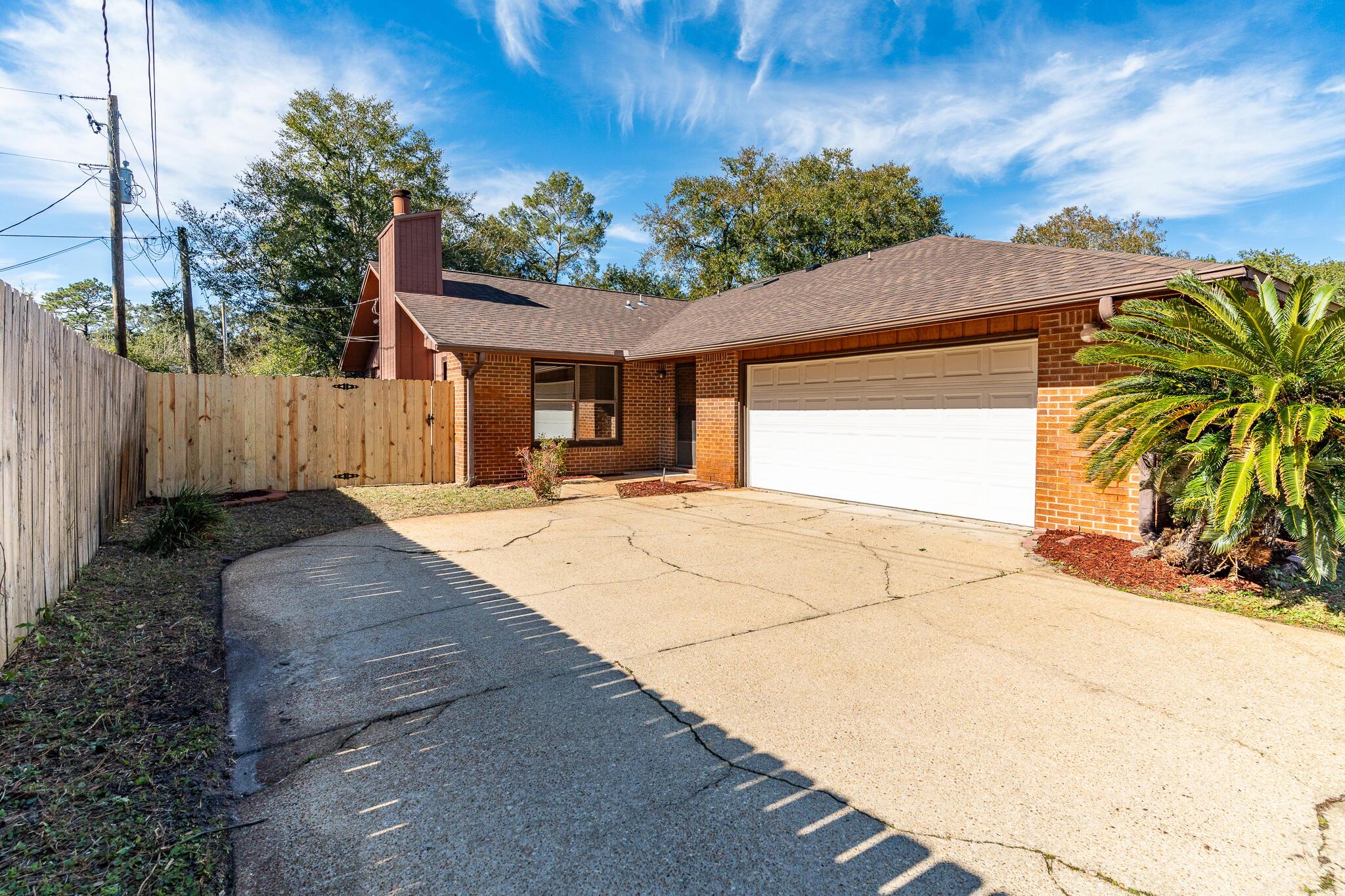 Post Oak Pl, Shalimar, FL 32579