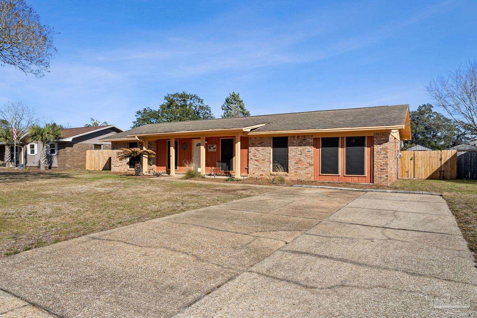 La Nain Dr, Pensacola, FL 32514