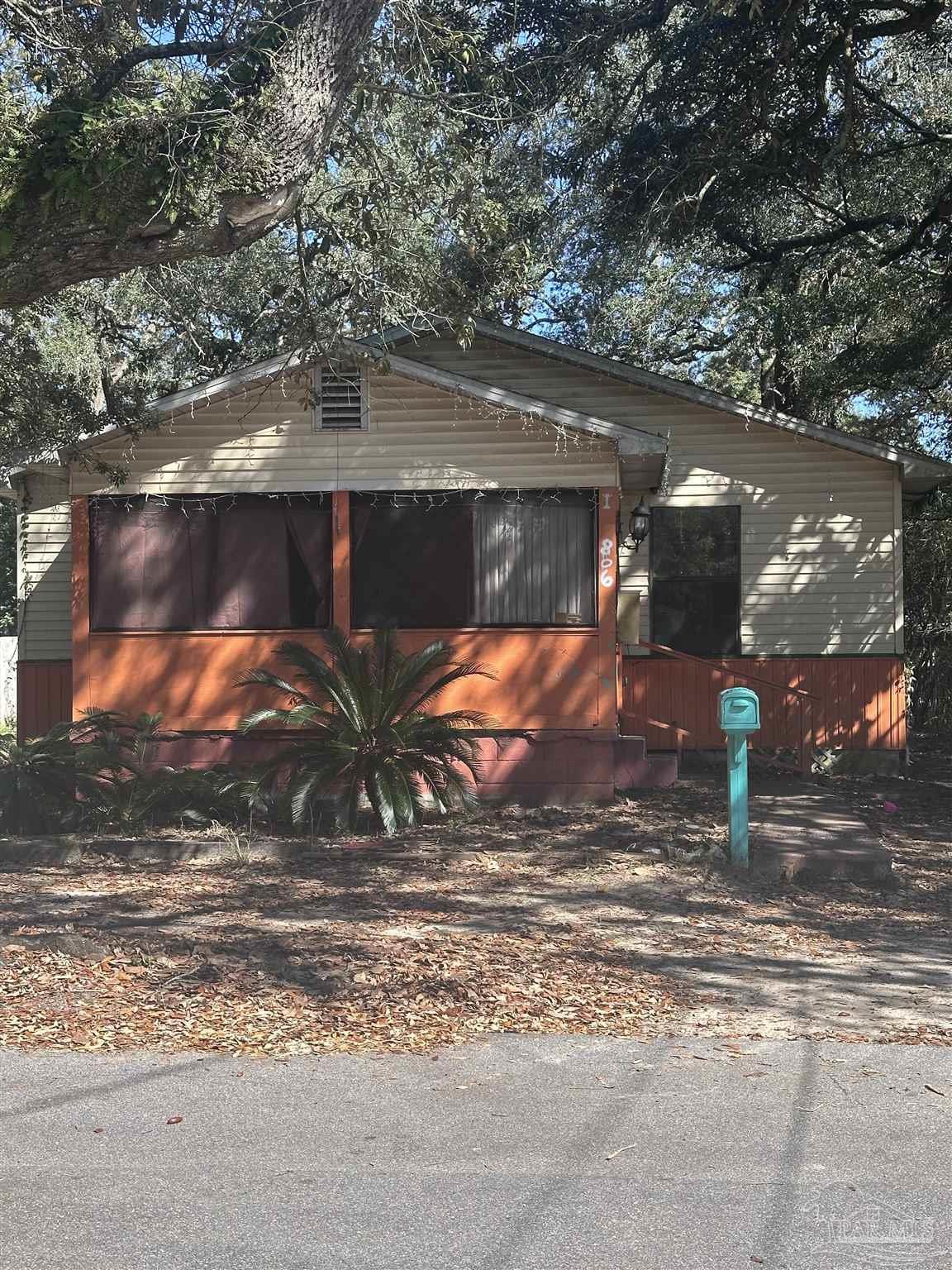 S Q St, Pensacola, FL 32502