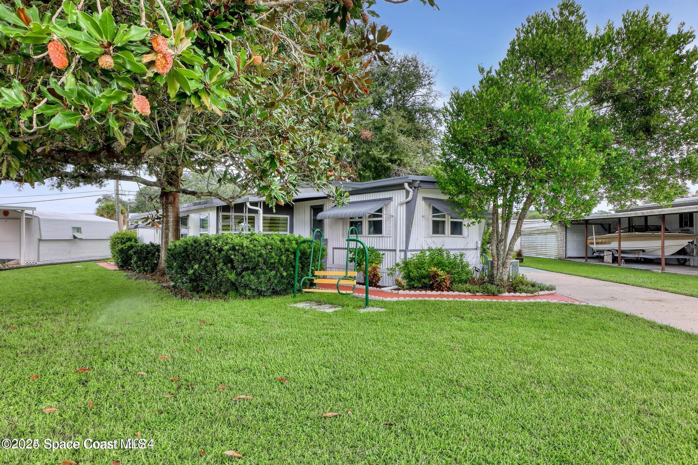 Karen Ave, Mims, FL 32754