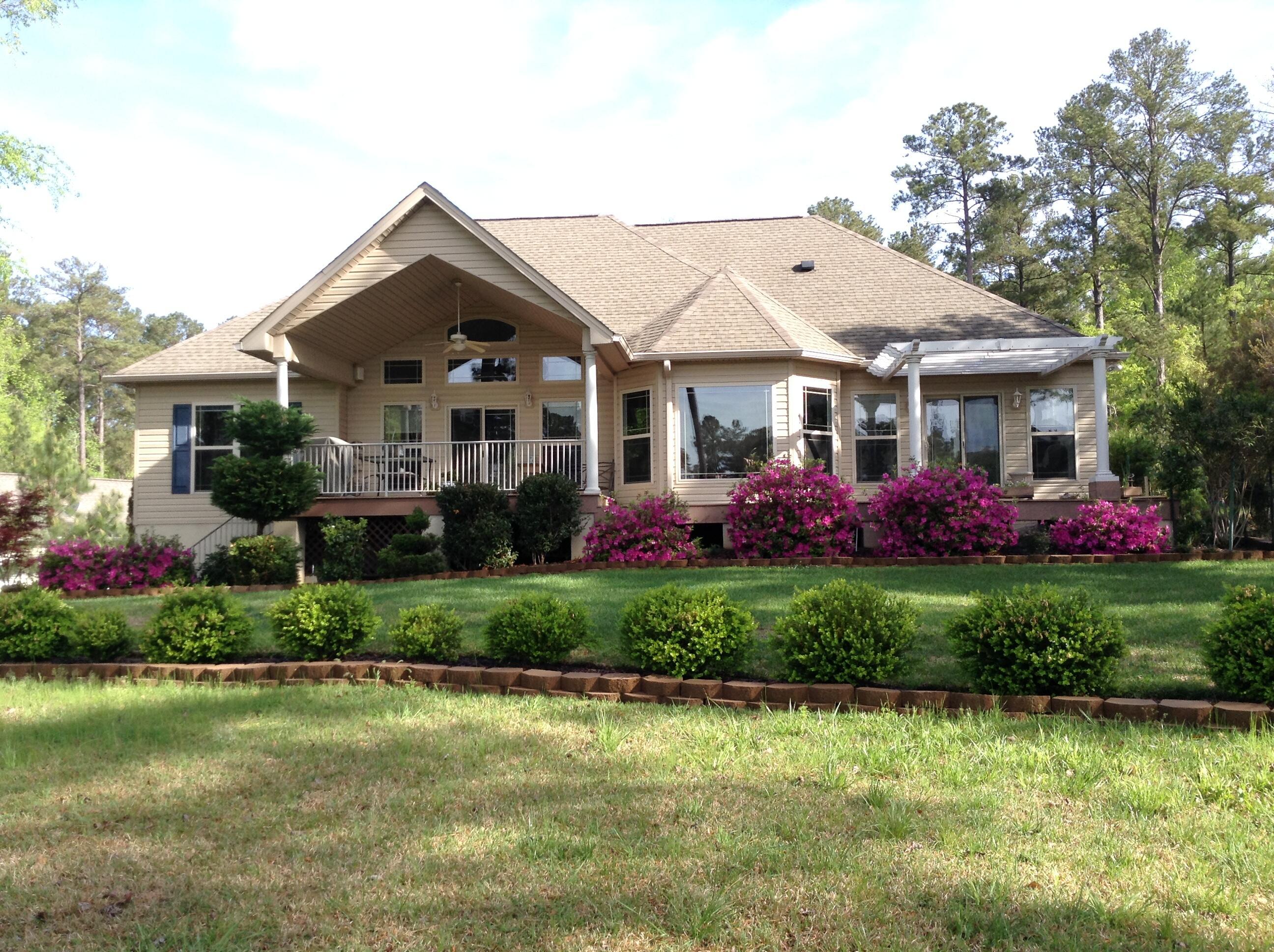Monroe Ln, Mc Cormick, SC 29835