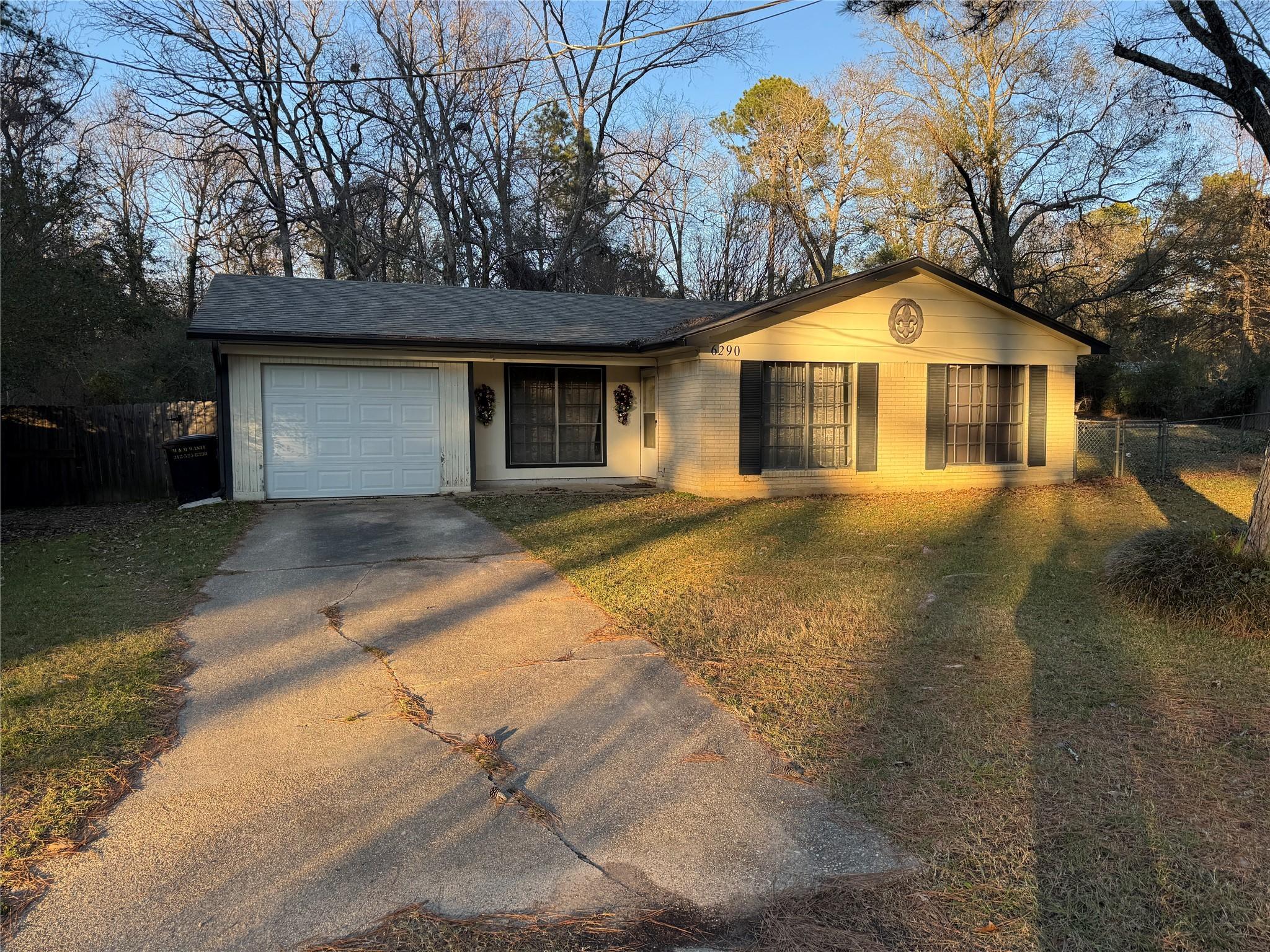 Carroll Cir, Shreveport, LA 71107