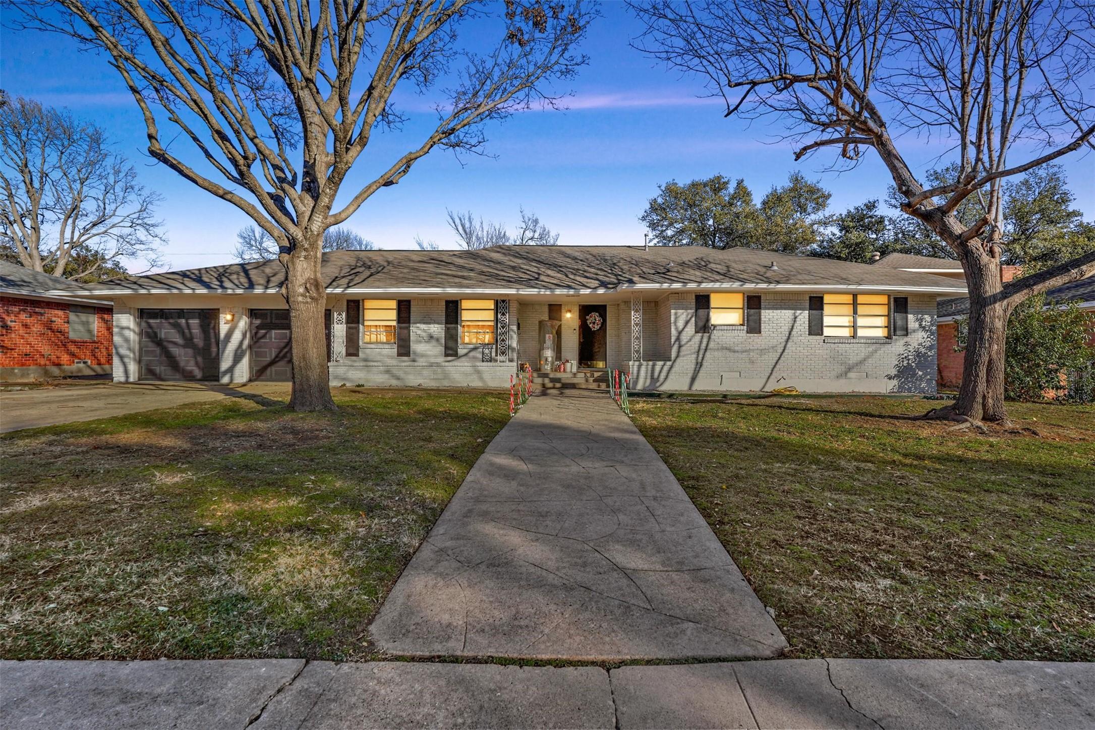 Phoebe Ln, Garland, TX 75042