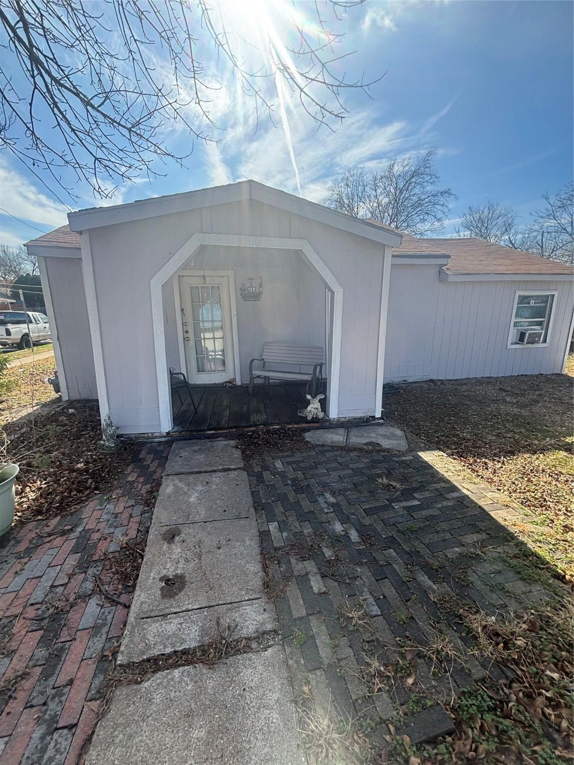 W Cason St, Irving, TX 75061