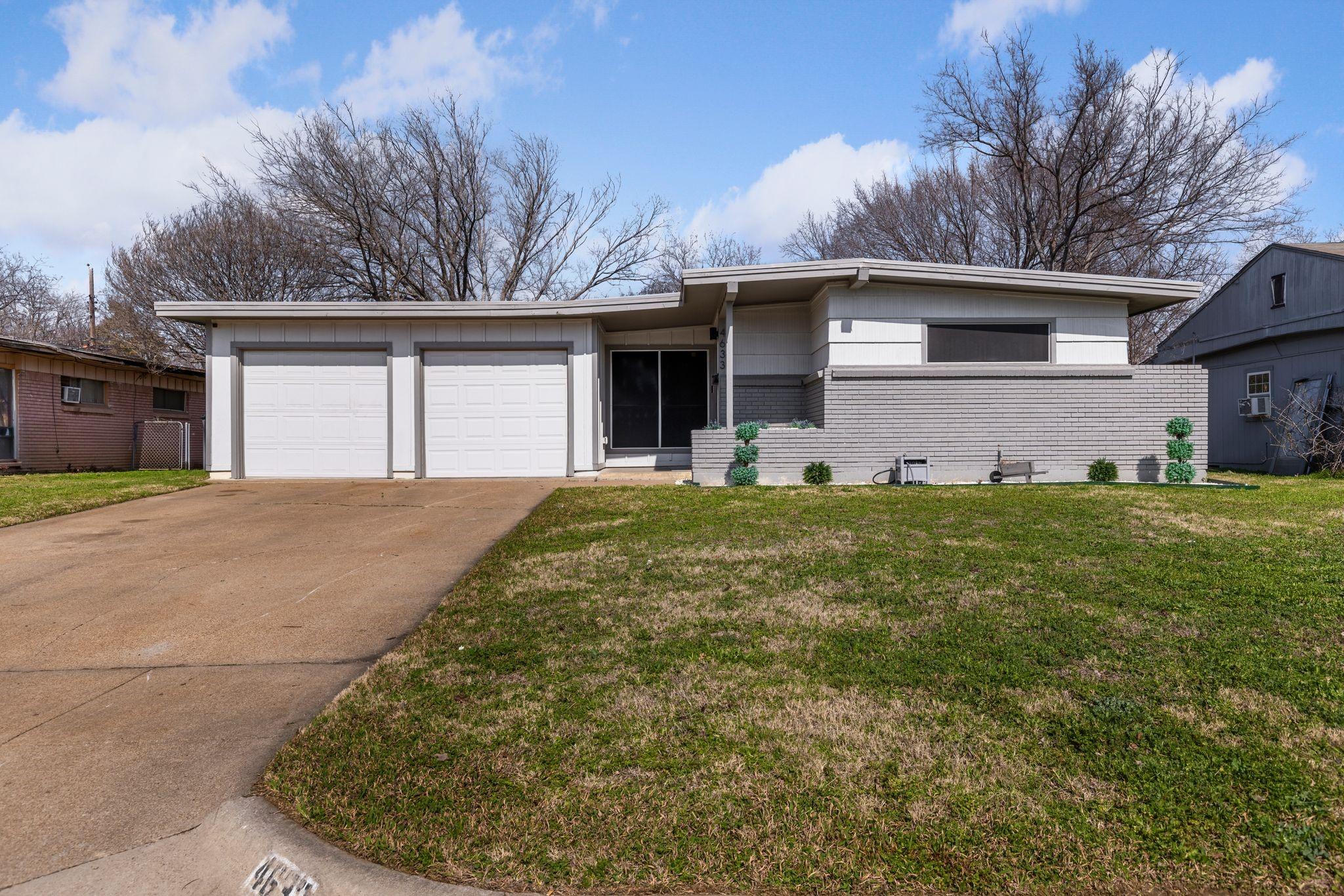 Emerson St, Fort Worth, TX 76119