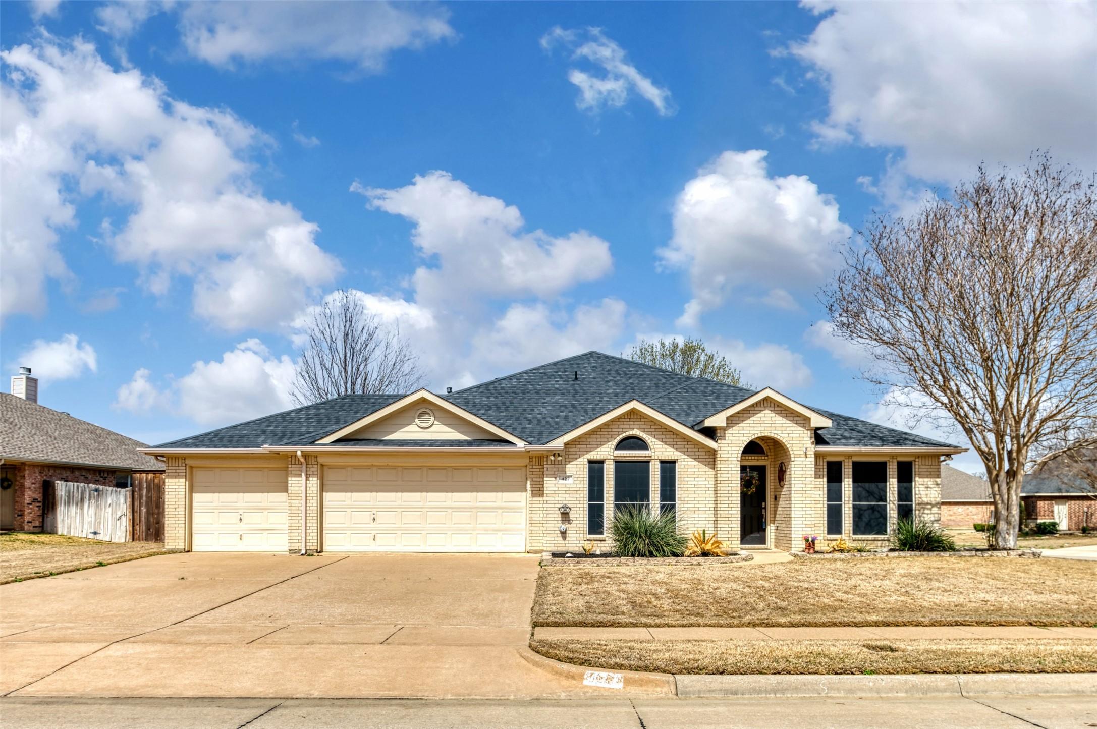 Hidden Springs Dr, Burleson, TX 76028