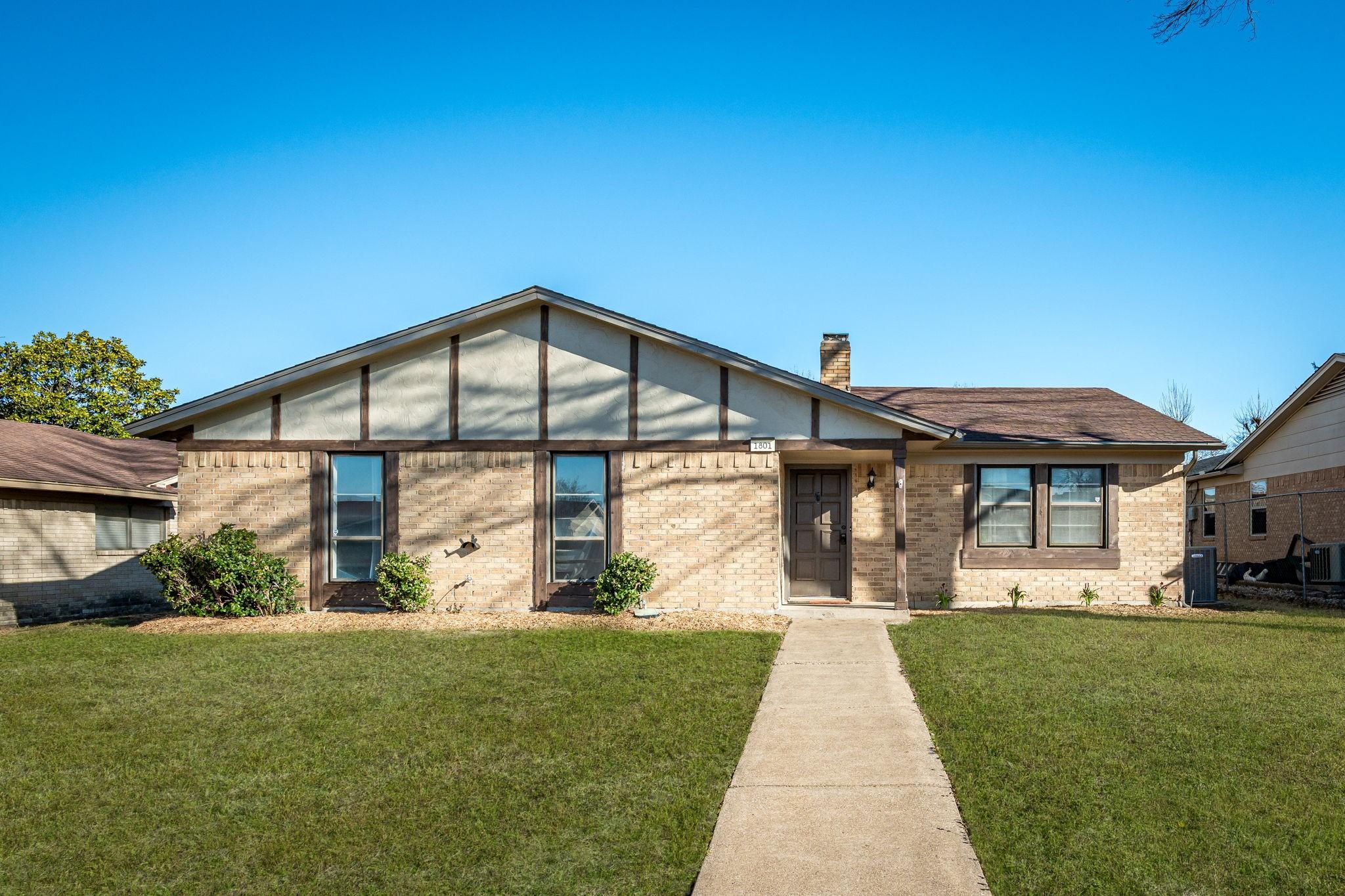 Glouchester Dr, Garland, TX 75044