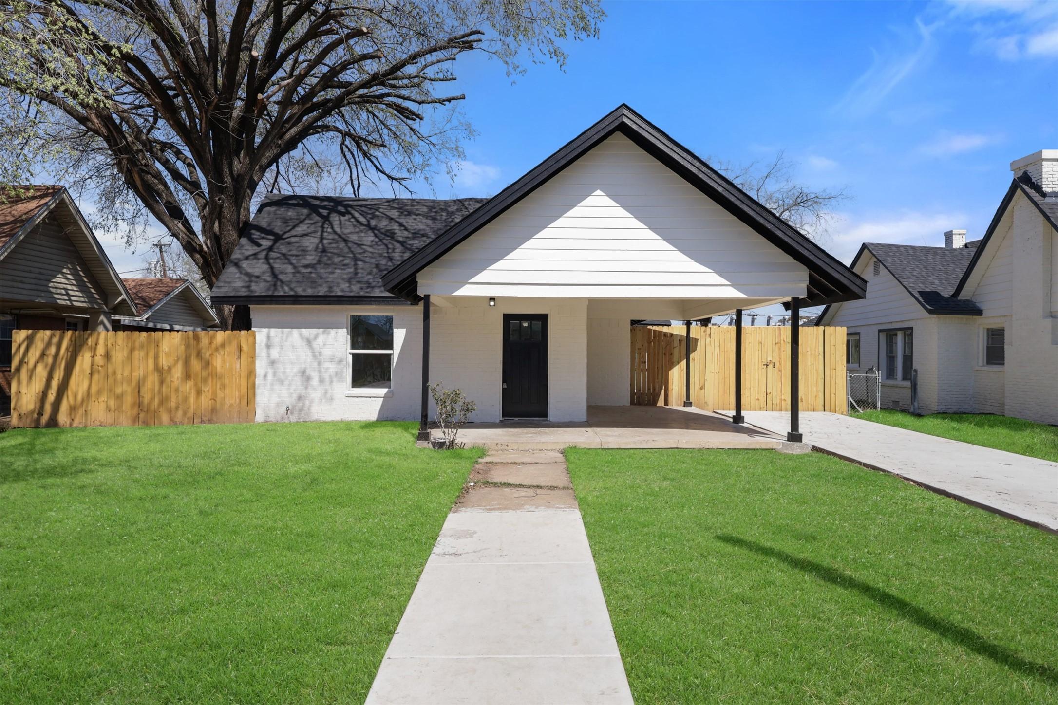 Virginia Ln, Fort Worth, TX 76103