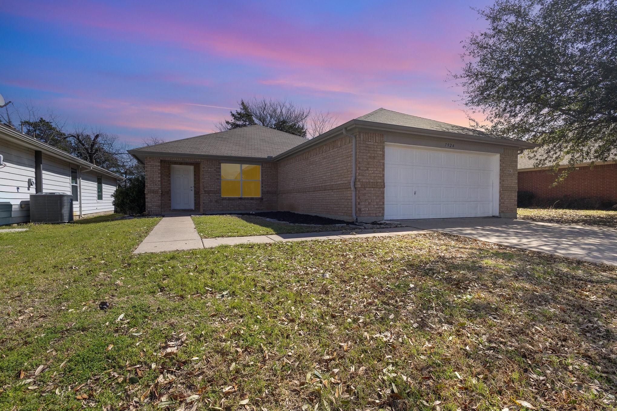 Arkan Pkwy, Dallas, TX 75241