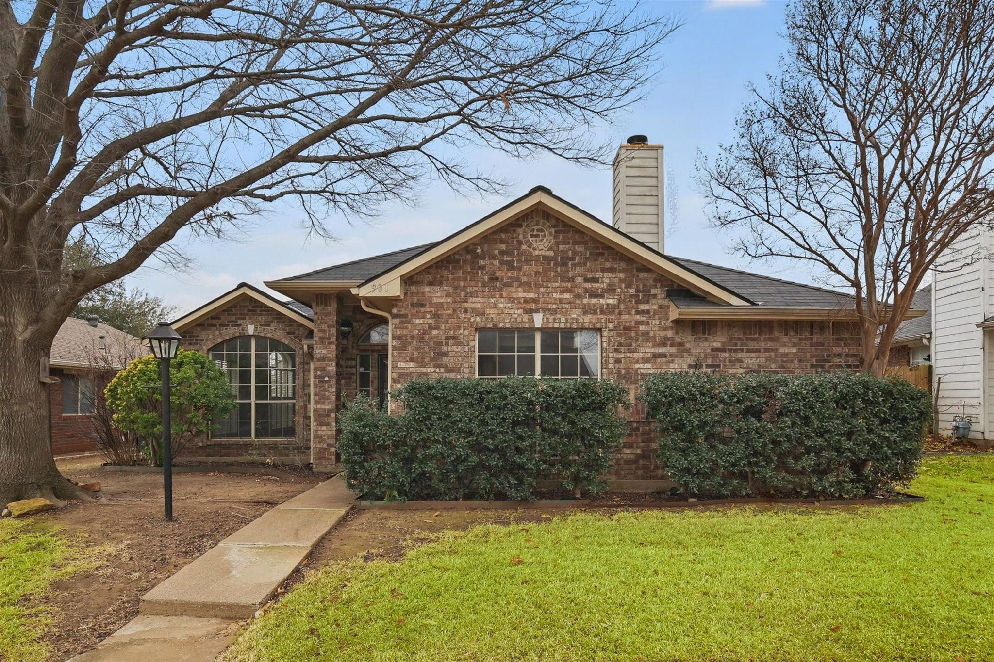 Stone Trail Dr, Flower Mound, TX 75028
