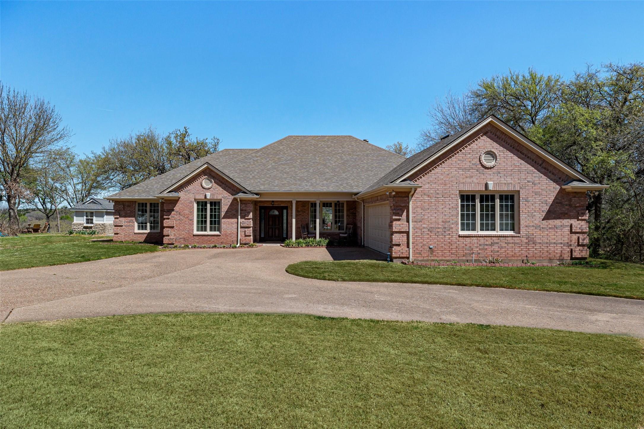 Ravenswood Rd, Granbury, TX 76049