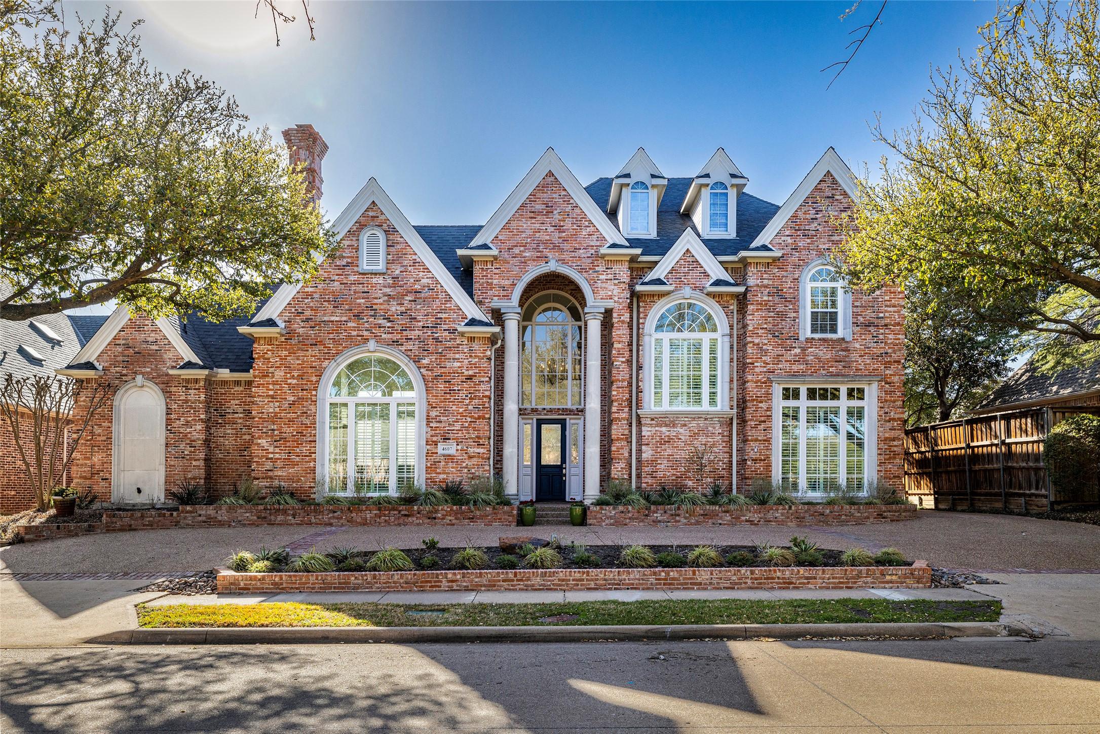 Briar Oaks Cir, Dallas, TX 75287